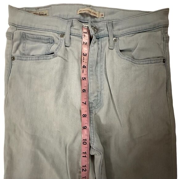 Levi’s ~ Women’s light wash Mile High Super Skinny Jeans ~ size 28/32 - Picture 11 of 12